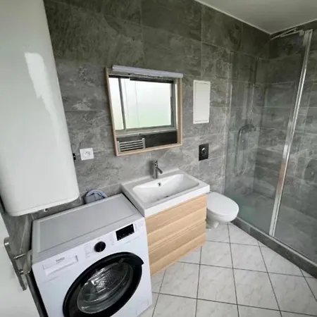 Apartman Cozy T2 Grigny *